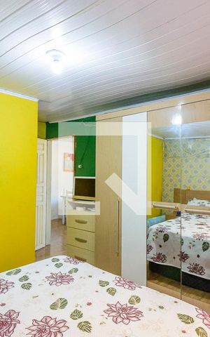 Casa à venda com 250m², 3 quartos e 1 vaga Casa à venda com 250m², 3 quartos e 1 vagaSuíte