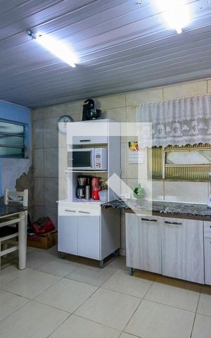 Casa à venda com 250m², 3 quartos e 1 vaga Casa à venda com 250m², 3 quartos e 1 vagaCozinha