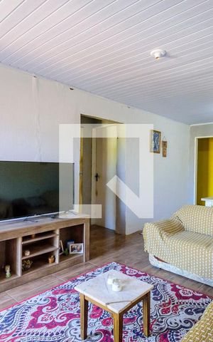 Casa à venda com 250m², 3 quartos e 1 vaga Casa à venda com 250m², 3 quartos e 1 vagaSala