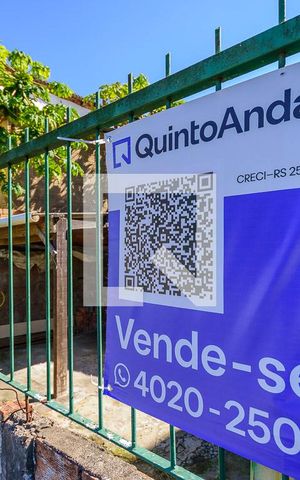 Casa à venda com 250m², 3 quartos e 1 vaga Casa à venda com 250m², 3 quartos e 1 vagaFachada