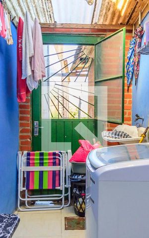 Casa à venda com 250m², 3 quartos e 1 vaga Casa à venda com 250m², 3 quartos e 1 vagaCozinha
