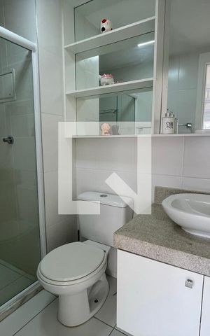 Apartamento para alugar com 55m², 2 quartos e 1 vaga Apartamento para alugar com 55m², 2 quartos e 1 vagaBanheiro da Suíte