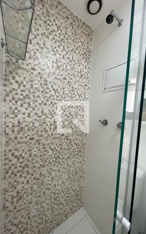 Apartamento para alugar com 55m², 2 quartos e 1 vaga Apartamento para alugar com 55m², 2 quartos e 1 vagaBanheiro da Suíte