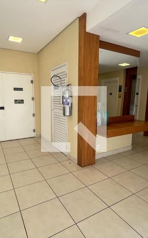 Apartamento para alugar com 55m², 2 quartos e 1 vaga Apartamento para alugar com 55m², 2 quartos e 1 vagaHall do Bloco