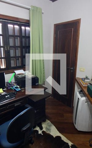 Casa de condomínio à venda com 190m², 3 quartos e 2 vagas Casa de condomínio à venda com 190m², 3 quartos e 2 vagasQuarto 1