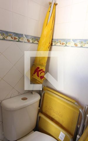 Casa de condomínio à venda com 190m², 3 quartos e 2 vagasBanheiro da Piscina