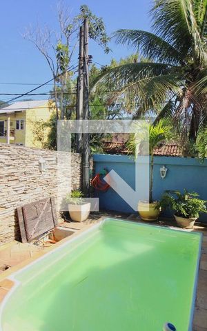 Casa de condomínio à venda com 190m², 3 quartos e 2 vagas Casa de condomínio à venda com 190m², 3 quartos e 2 vagasPiscina