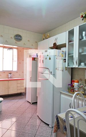 Apartamento à venda com 74m², 2 quartos e 1 vagaCozinha