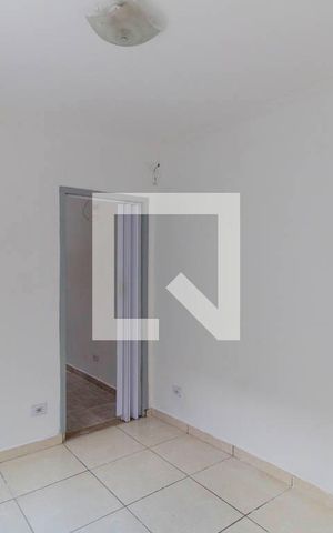 Casa para alugar com 70m², 2 quartos e 1 vaga Casa para alugar com 70m², 2 quartos e 1 vagaSala
