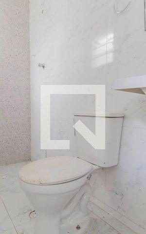 Casa para alugar com 70m², 2 quartos e 1 vaga Casa para alugar com 70m², 2 quartos e 1 vagaBanheiro