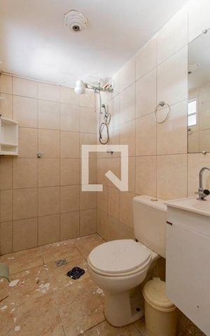 Casa para alugar com 70m², 2 quartos e sem vaga Casa para alugar com 70m², 2 quartos e sem vagaBanheiro