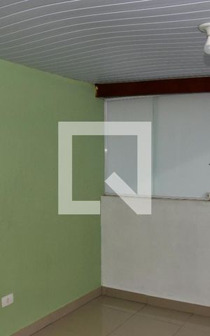 Casa para alugar com 50m², 1 quarto e 1 vagaQuarto