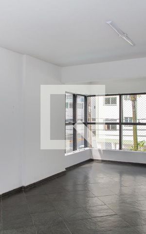 Apartamento para alugar com 130m², 3 quartos e 2 vagas Apartamento para alugar com 130m², 3 quartos e 2 vagasÁrea Comum - Salão de Festas