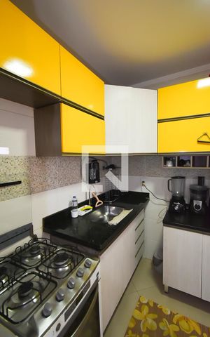 Casa de condomínio à venda com 60m², 2 quartos e 1 vaga Casa de condomínio à venda com 60m², 2 quartos e 1 vagaCozinha