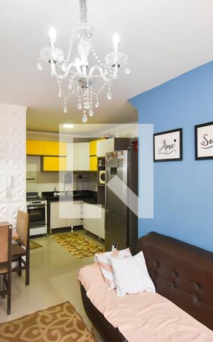 Casa de condomínio à venda com 60m², 2 quartos e 1 vaga Casa de condomínio à venda com 60m², 2 quartos e 1 vagaSala