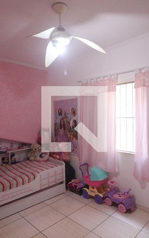 Casa à venda com 235m², 5 quartos e 1 vagaQuarto 5