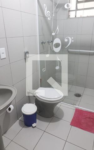 Casa à venda com 235m², 5 quartos e 1 vagaBanheiro 1