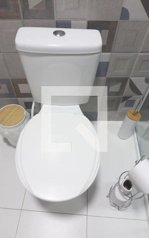 Casa à venda com 235m², 5 quartos e 1 vagaBanheiro 2