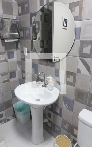 Casa à venda com 235m², 5 quartos e 1 vagaBanheiro 2
