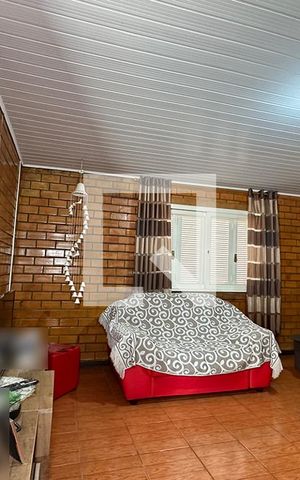 Casa à venda com 180m², 2 quartos e 2 vagasSala