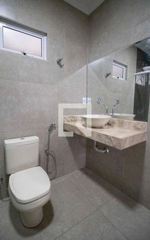 Casa para alugar com 140m², 3 quartos e 2 vagas Casa para alugar com 140m², 3 quartos e 2 vagasBanheiro da suíte 3