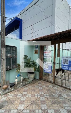 Casa para alugar com 109m², 2 quartos e 1 vaga Casa para alugar com 109m², 2 quartos e 1 vagaFachada