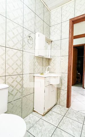 Casa para alugar com 109m², 2 quartos e 1 vaga Casa para alugar com 109m², 2 quartos e 1 vagaBanheiro