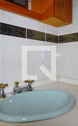Apartamento para alugar com 74m², 2 quartos e 1 vagaBanheiro
