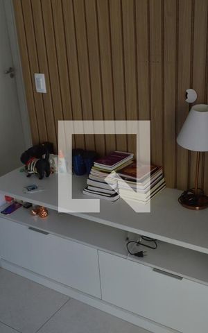 Apartamento à venda com 65m², 2 quartos e 1 vagaSala