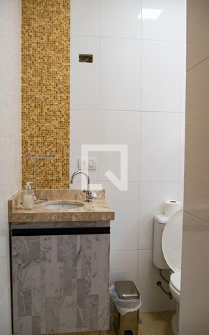Apartamento à venda com 100m², 2 quartos e 2 vagasBanheiro da Área Gourmet