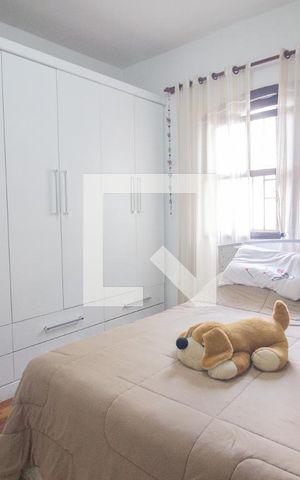 Casa à venda com 210m², 4 quartos e 5 vagasquarto 3