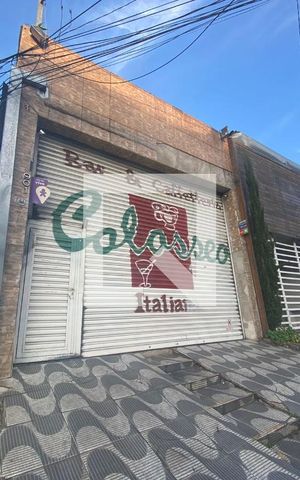 Casa à venda com 50m², 1 quarto e 1 vaga Casa à venda com 50m², 1 quarto e 1 vagaFachada