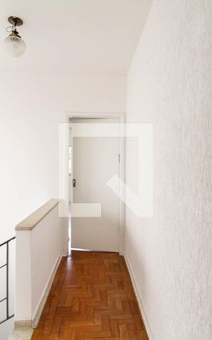 Casa à venda com 170m², 2 quartos e 2 vagas Casa à venda com 170m², 2 quartos e 2 vagasCorredor