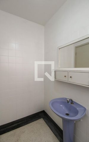 Casa à venda com 170m², 2 quartos e 2 vagas Casa à venda com 170m², 2 quartos e 2 vagasLavabo