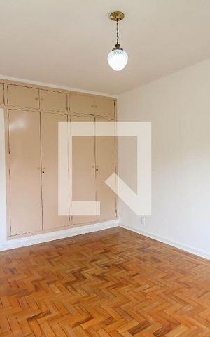 Casa à venda com 170m², 2 quartos e 2 vagas Casa à venda com 170m², 2 quartos e 2 vagasQuarto 2