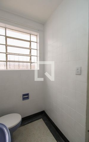 Casa à venda com 170m², 2 quartos e 2 vagas Casa à venda com 170m², 2 quartos e 2 vagasLavabo