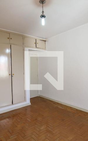 Casa à venda com 170m², 2 quartos e 2 vagas Casa à venda com 170m², 2 quartos e 2 vagasQuarto 1