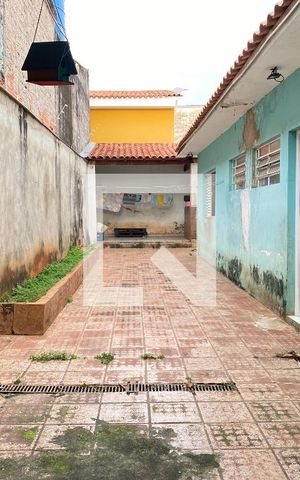 Casa para alugar com 180m², 4 quartos e sem vagaQuintal