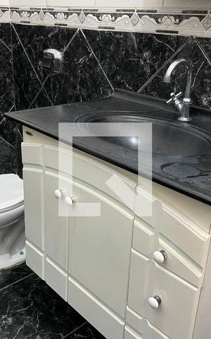 Casa para alugar com 180m², 4 quartos e sem vagaBanheiro da Suíte