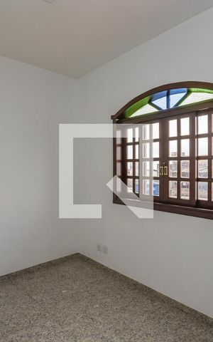 Casa à venda com 280m², 4 quartos e 6 vagas Casa à venda com 280m², 4 quartos e 6 vagasQuarto 4
