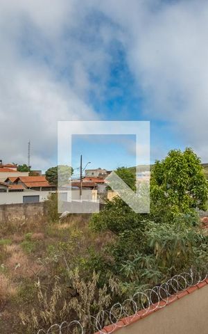 Casa à venda com 280m², 4 quartos e 6 vagas Casa à venda com 280m², 4 quartos e 6 vagasQuarto 3