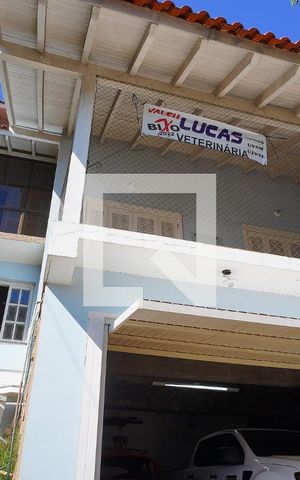Casa à venda com 260m², 3 quartos e 2 vagasFachada