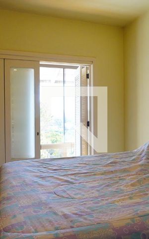 Casa à venda com 260m², 3 quartos e 2 vagasSuíte