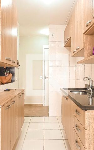 Apartamento para alugar com 44m², 2 quartos e sem vaga Apartamento para alugar com 44m², 2 quartos e sem vagaCozinha e Área de Serviço