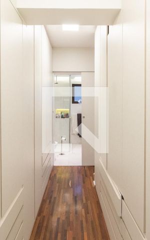 Apartamento à venda com 178m², 3 quartos e 3 vagas Apartamento à venda com 178m², 3 quartos e 3 vagasSuíte 3 - closet