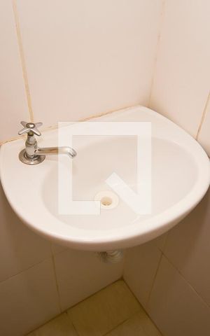 Casa para alugar com 50m², 1 quarto e sem vaga Casa para alugar com 50m², 1 quarto e sem vagaBanheiro