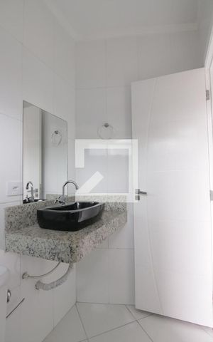 Casa à venda com 270m², 4 quartos e 5 vagasBanheiro da Suíte