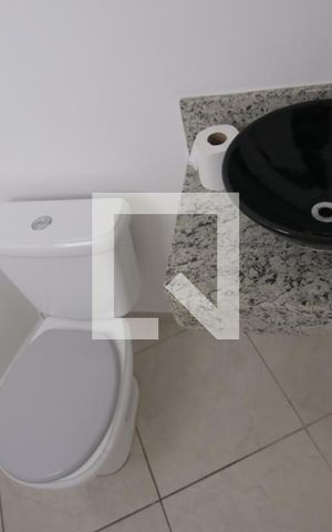 Casa à venda com 270m², 4 quartos e 5 vagasBanheiro de Serviço