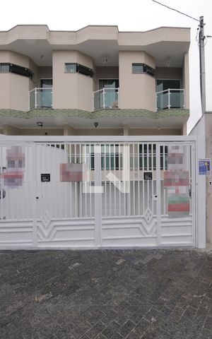 Casa à venda com 270m², 4 quartos e 5 vagasFachada