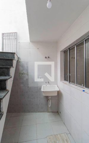 Casa à venda com 170m², 3 quartos e 2 vagas Casa à venda com 170m², 3 quartos e 2 vagasÁrea de Serviço